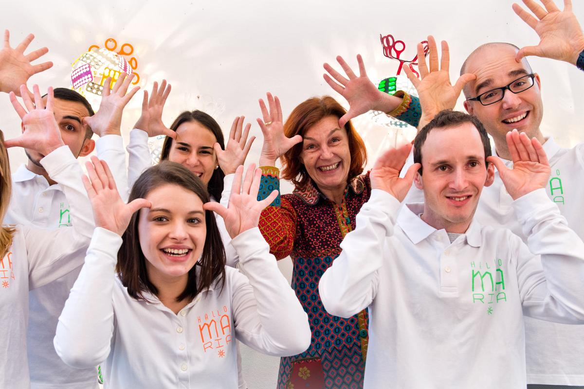 Gehörlose und CODA Mitarbeiter der Marien Apotheke - Titelbild für den Sozialmarie-Preis 2019