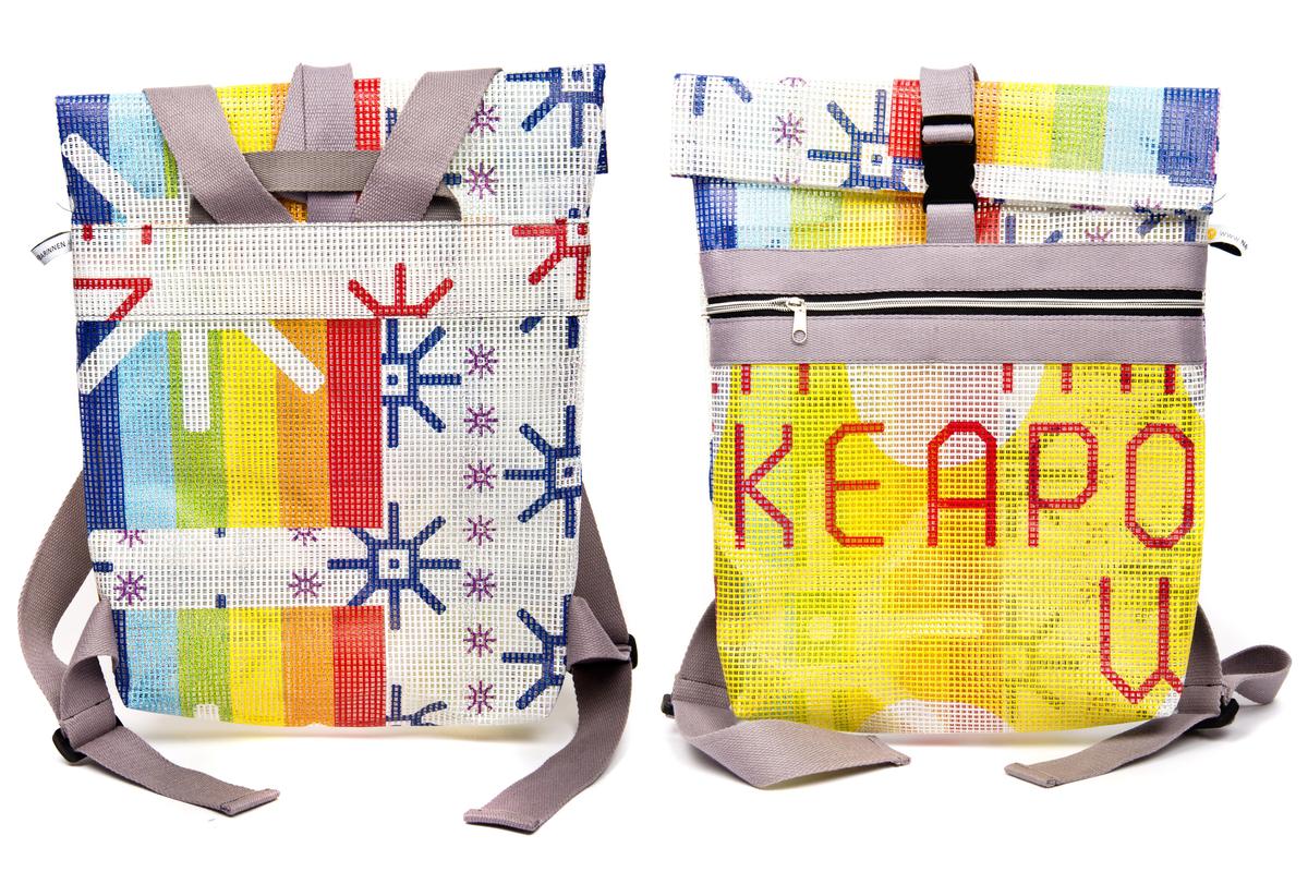 Individueller Rucksack aus recyceltem Baunetz der Marien Apotheke Wien